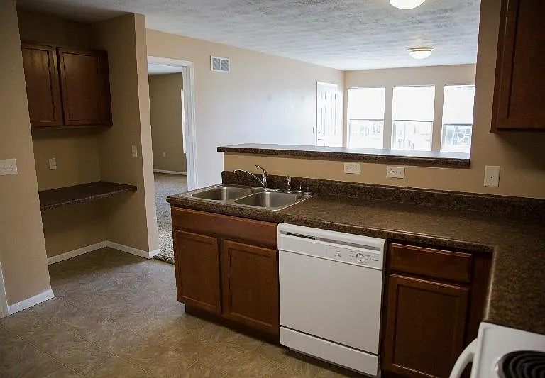 Drexel Place Apartments — Photo 4