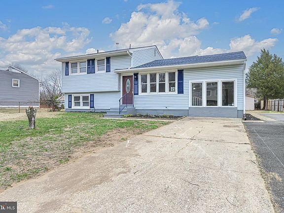 4th image of 627 Nottingham Dr