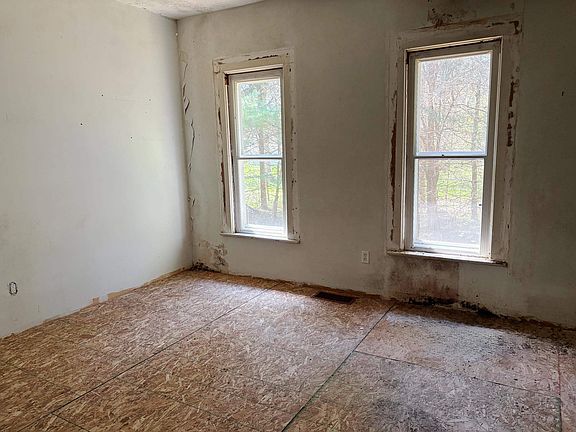 5th image of 5038 E Vienna Rd