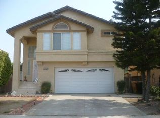 11487 Blackstone Ct, Fontana, CA 92337