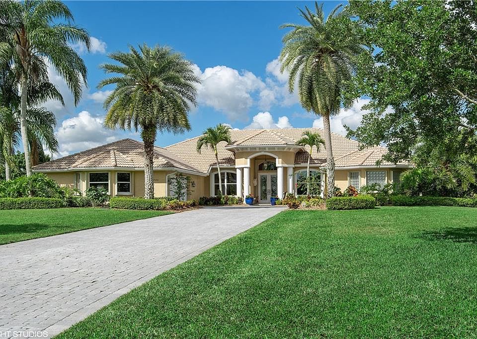 1st image of 7992 Plantation Lakes Dr