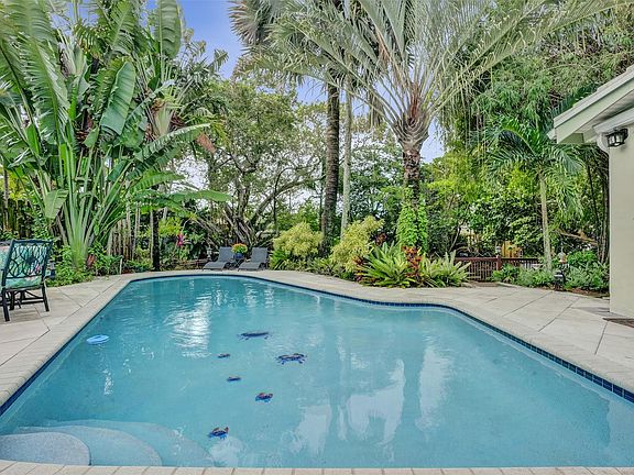 3rd image of 2650 SW 19th Street
