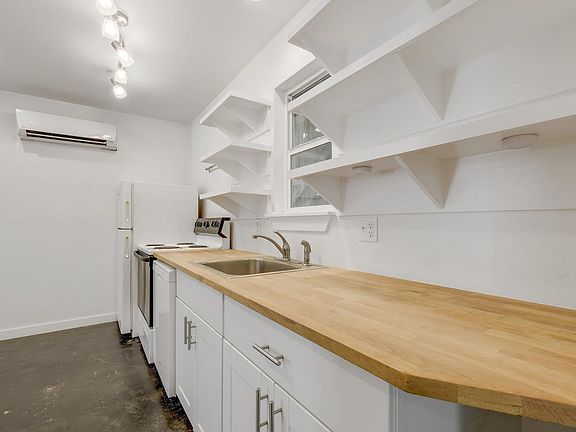 4th image of 4805 Brighton Rd #B