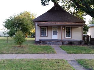 217 E B Ave, Hutchinson, KS 67501