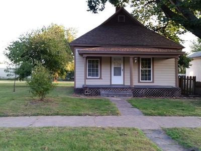 217 E B Ave, Hutchinson, KS, 67501