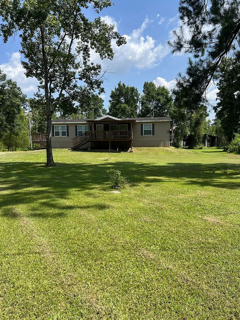 Spacious 3-Bedroom Home for Rent! — Photo 1