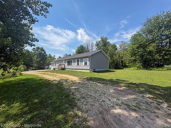 3rd image of 2601 Beach Rd