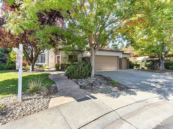 3rd image of 308 Sandstone Ct