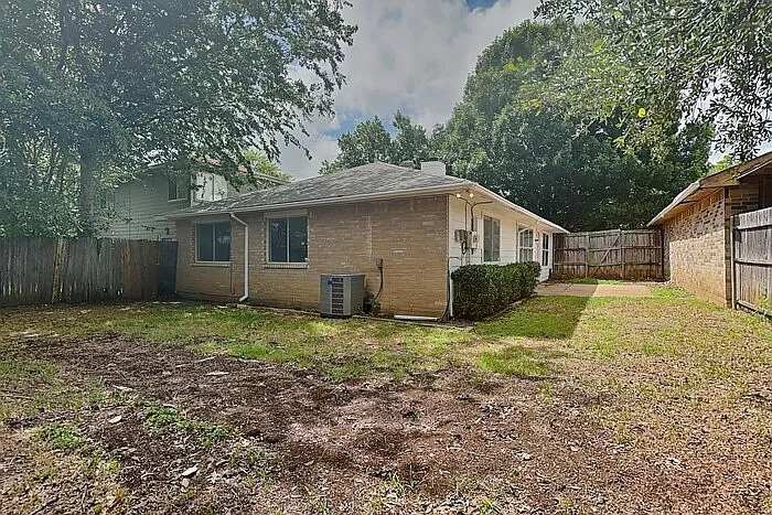 3104 Stonewall Ln — Photo 16