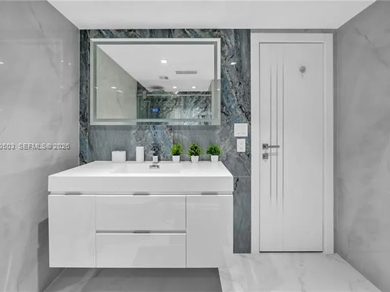 1965 S Ocean Dr #14F — Photo 26