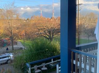 1827 3rd Ave W APT D, Seattle, WA 98119