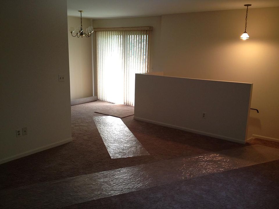 1st image of 3716 Ramblewood Dr #4