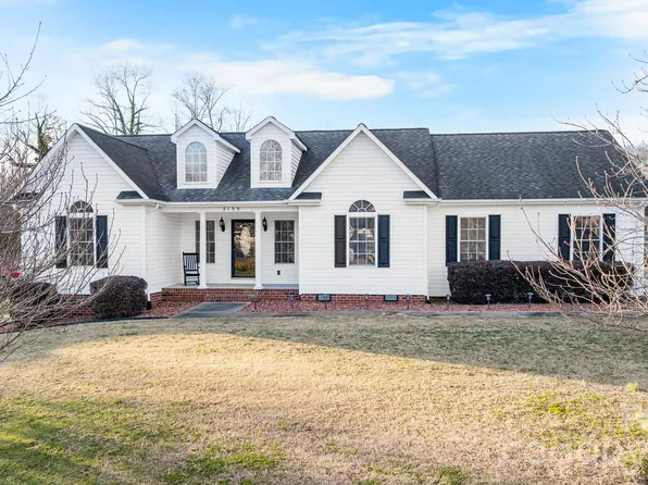 3155 Covington Way, Lenoir, NC 28645
