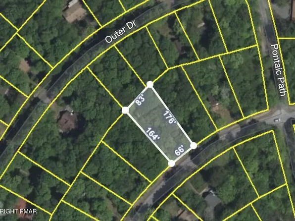 18 Orono Dr, Pocono Lake, PA 18347