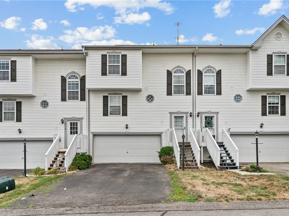 220 Scenic Hill Dr, Carnegie, PA 15106