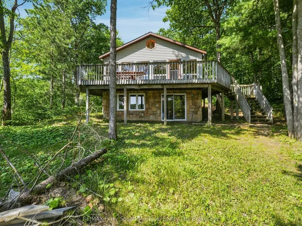 889 Horseshoe Lake Rd #185, Seguin, ON P2A 2W8