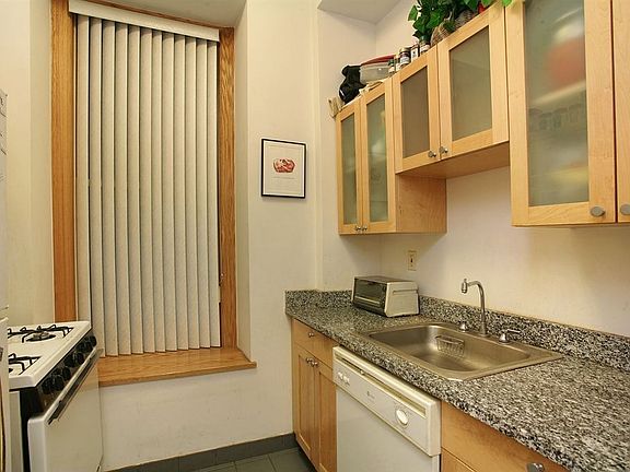 5th image of 301 W 108th St #1J