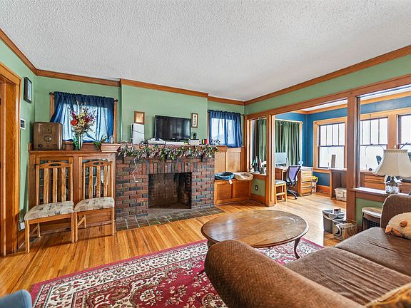 2nd image of 3921 Douglas Ave