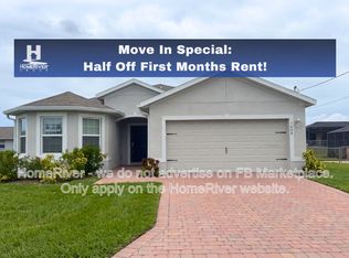 1009 NE 11th St, Cape Coral, FL 33909