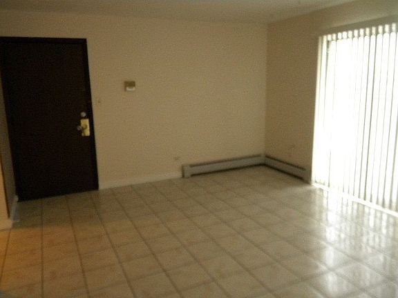 3rd image of 1321 N Baldwin Ct Unit 2C