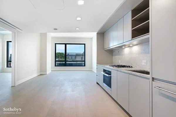 Rented by Sotheby's International Realty | media 26