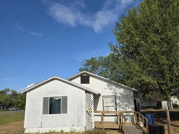 112 Holland St, Combes, TX 78535