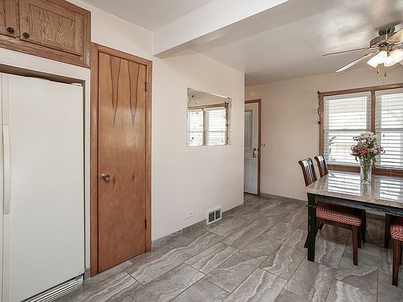 5th image of 4344 N Osceola Ave