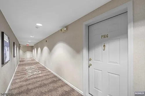 406 Jefferson Ct #Penthouse 6 Photo 1