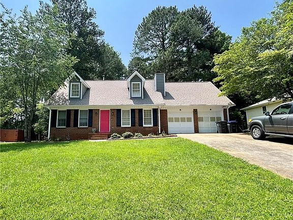 3rd image of 1751 Sundale Dr