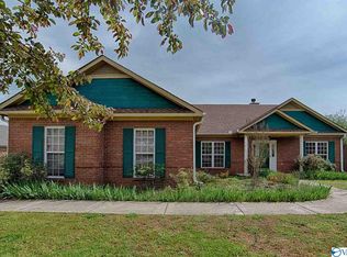 113 Tree Bark Trl, Hazel Green, AL 35750
