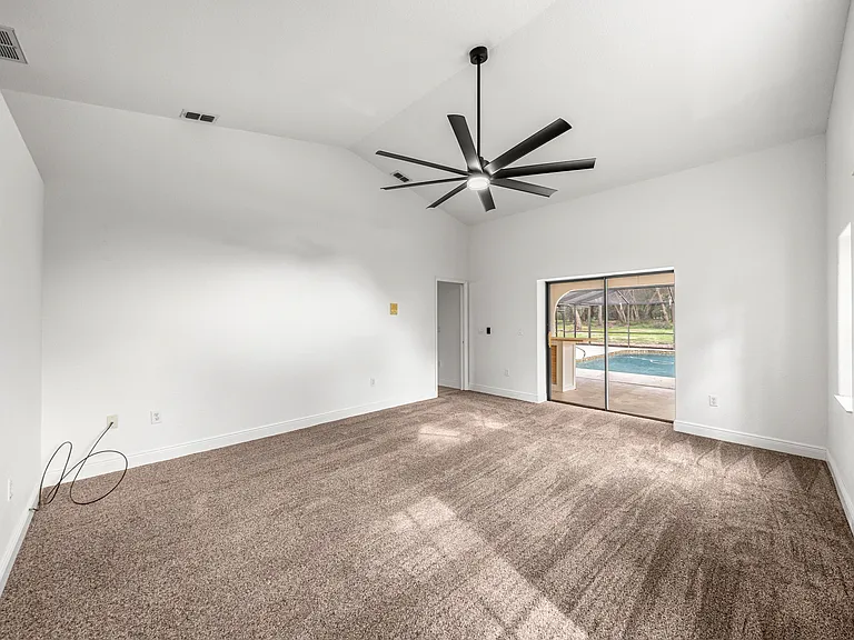 375 N Highview Ave — Photo 9