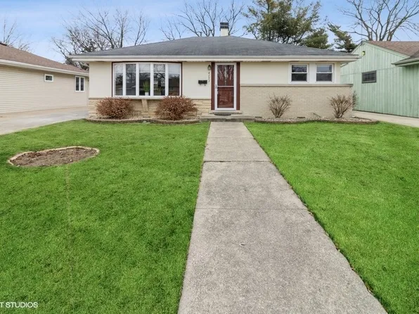 4137 Oak Ave, Brookfield, IL 60513