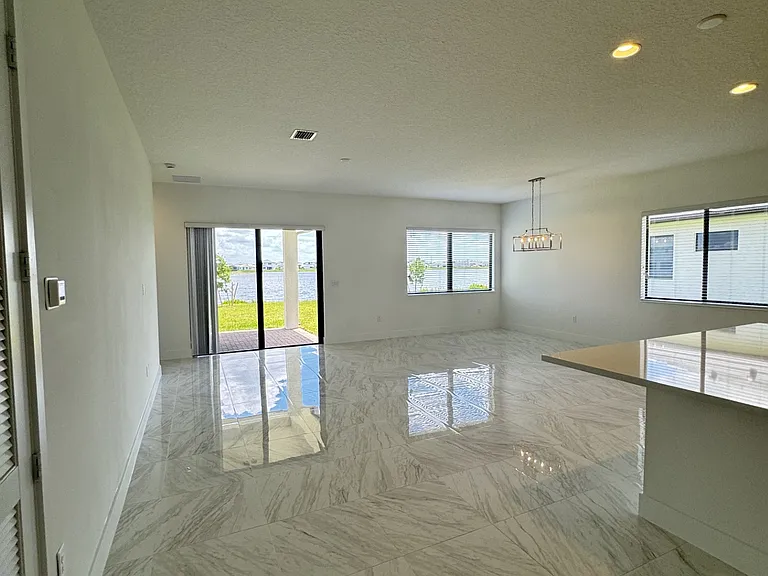 5226 Karlia Dr — Photo 5