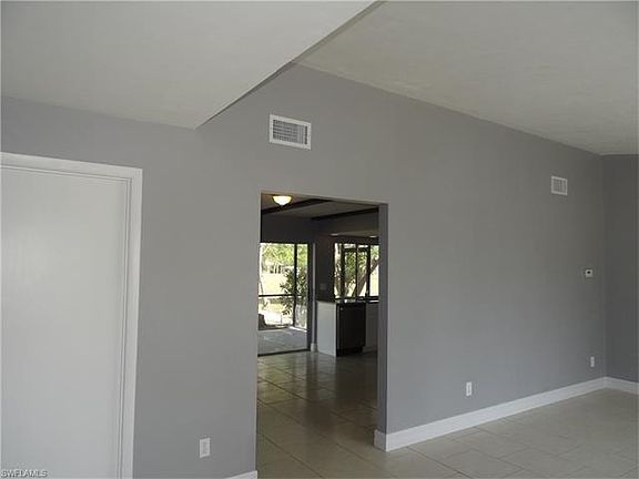 3rd image of 10681 Tuliptree Ct