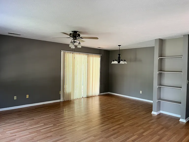 360 Arbor Ct — Photo 7