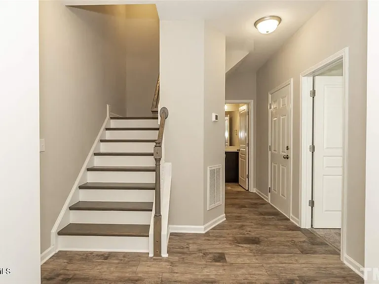6024 Kayton St — Photo 2