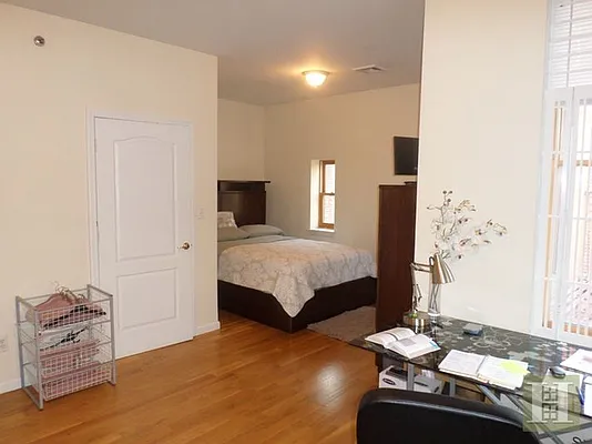 Rented by Halstead Real Estate | media 6