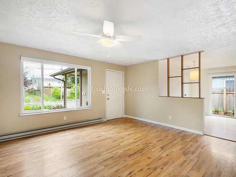 6718 SE Center St — Photo 6