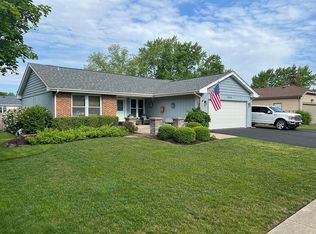 1529 Eddy Ln, Lake Zurich, IL