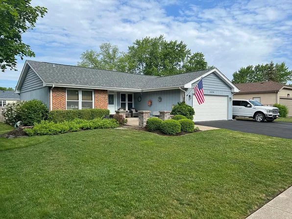 1529 Eddy Ln, Lake Zurich, IL 60047