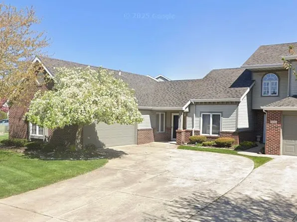 9443 Van Buren St, Crown Point, IN 46307