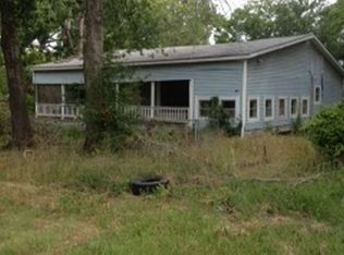 107 7th St, Trinity, TX 75862