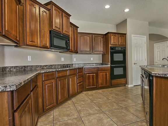 5th image of 14581 W Edgemont Ave