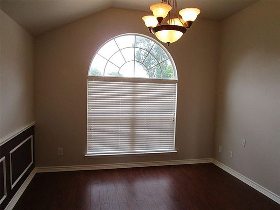 4th image of 15827 Palo Pinto Dr