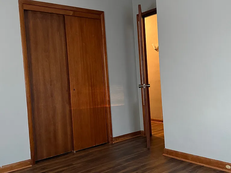 4902 Douglas Ave — Photo 4