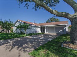 7017 Youpon Dr, Galveston, TX 77551