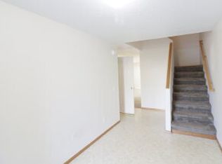 2145 Dorsey Dr, Hubbard, OR 97032