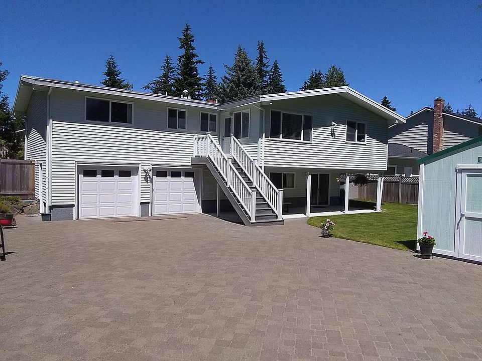 2nd image of 351 NW 198th St