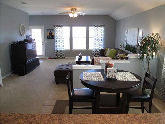 4th image of 222 Rockbrook Dr