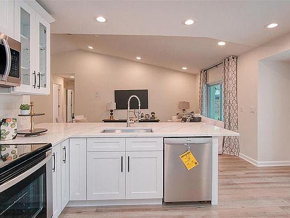 4th image of 15411A Timberline Dr